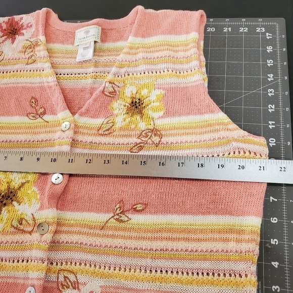 Susan Bristol Vintage 90s Pink Yellow Knit Floral Embroidered Sweater Vest Large - Picture 10 of 10
